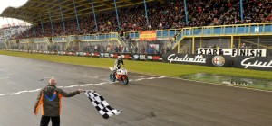 059_r03_lanzi_finish