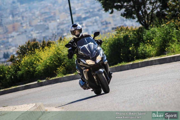 Kawasaki_J300_014