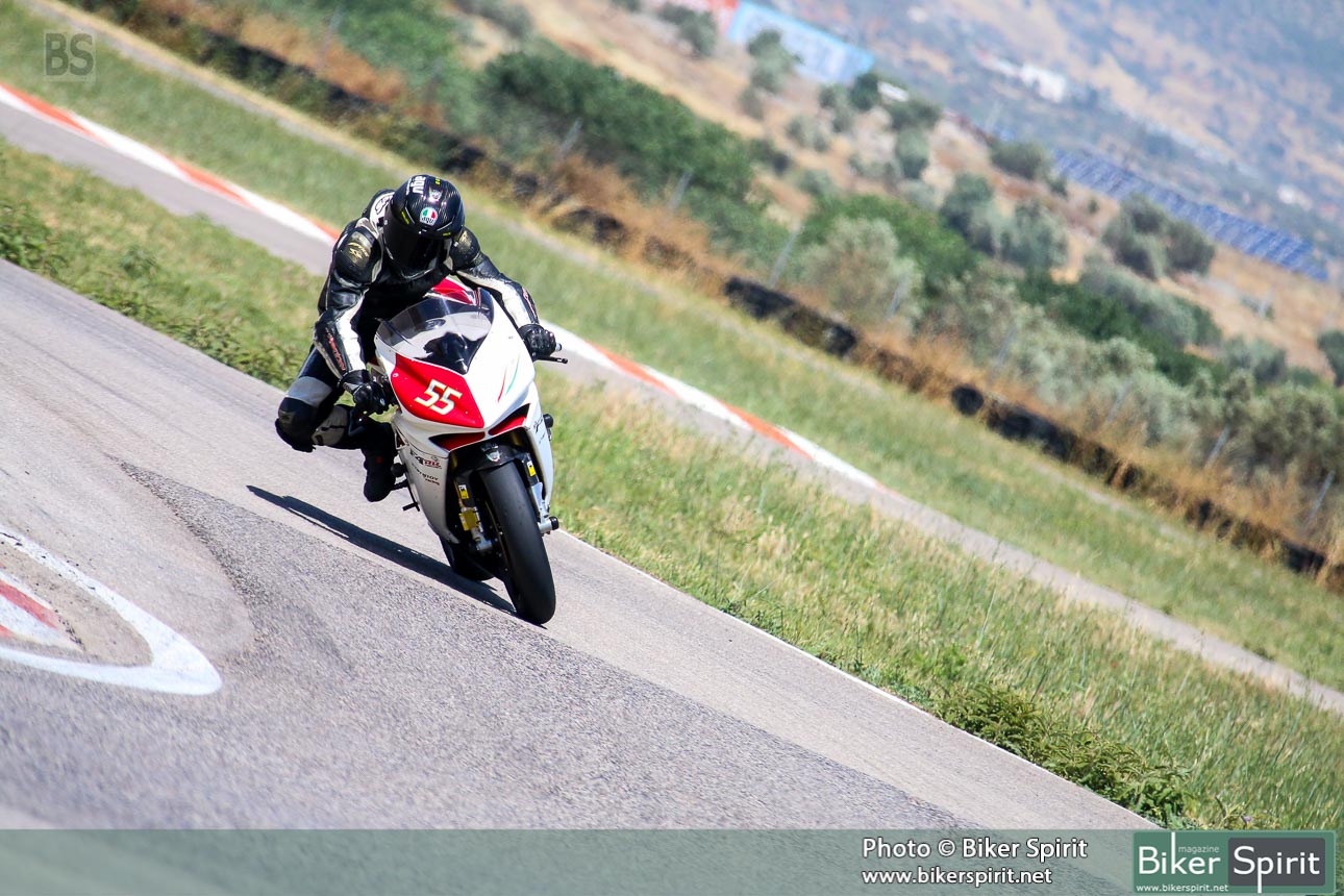 Βασίλης Ευθυμίου MV Agusta 1000