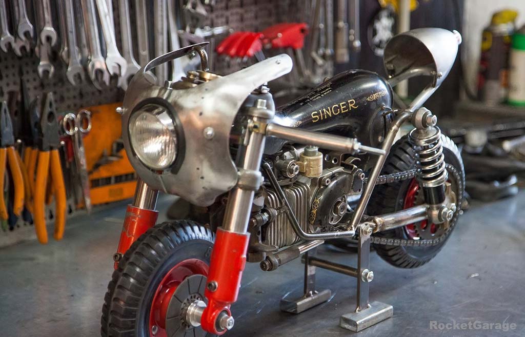 singer-racer