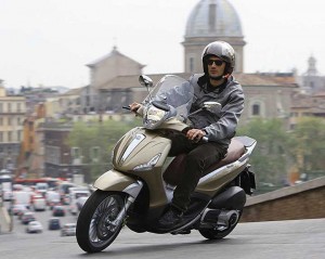 Piaggio_Beverly_300_ie_2