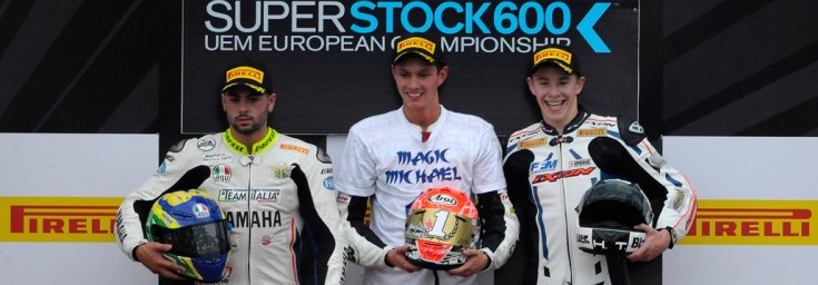 702005xxx_R14_Stk600_podium