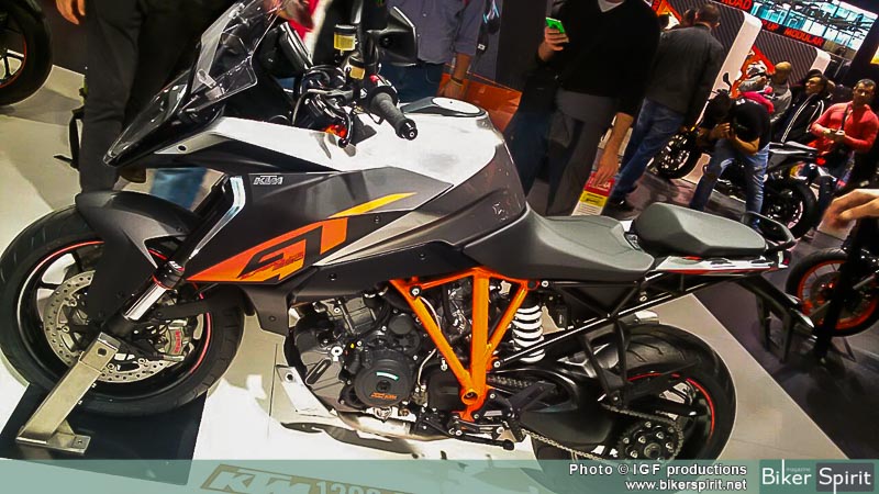 EICMA-2015-ktm superduke gt-7