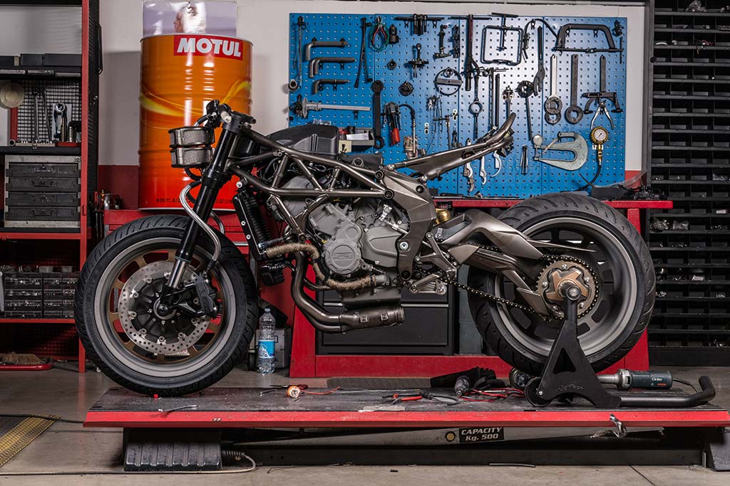 motul_onirika2853_wip3